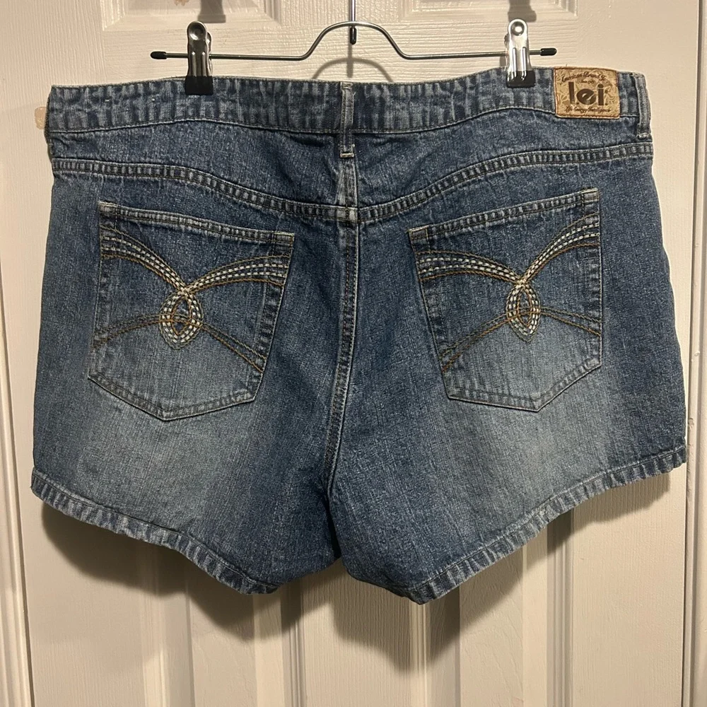 Vintage y2k LEI blue Denim shorts